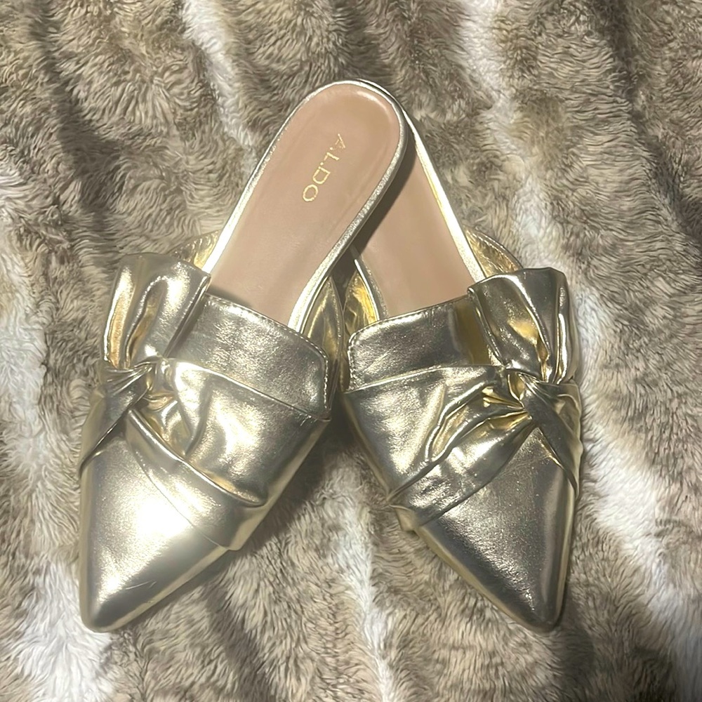 Gold New Metallic Faux Leather Pointed Loafer Flat Slipper Mules/Slides